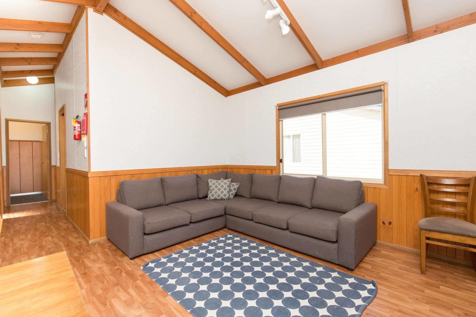 Nrma Mildura Riverside Holiday Park Экстерьер фото